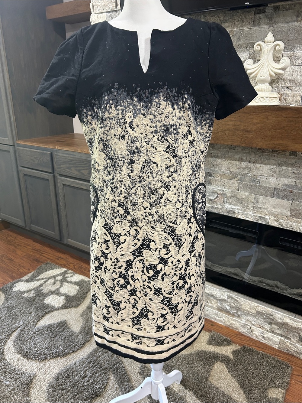 Shamask - Ivory Lace print Women’s Dress vintage medium